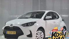 Wit Gebruikt 2023 Toyota Yaris Hybrid Active Hatchback | € 23.349 (Eerlijke prijs)