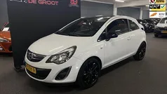 Wit Gebruikt 2013 Opel Corsa Cosmo Hatchback | € 6.450 (Eerlijke prijs)
