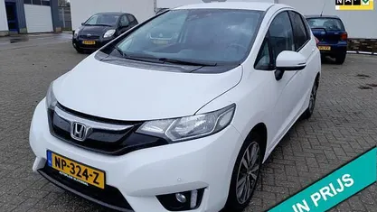 Wit (metallic) Gebruikt 2017 Honda Jazz Elegance Hatchback | € 16.250 (Eerlijke prijs)