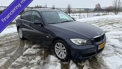 Occasion 2005 BMW 318 Sedan | € 2.499 (Eerlijke prijs)