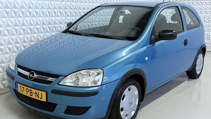 Gebruikt 2004 Opel Corsa Essentia Hatchback | € 1.499 (Eerlijke prijs)