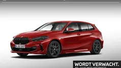 Gebruikt 2021 BMW 118 Executive Hatchback | € 23.900 (Eerlijke prijs)