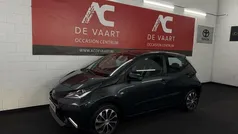 Grijs Gebruikt 2016 Toyota Aygo X-play Hatchback | € 6.999 (Goede deal)