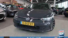 Grijs Gebruikt 2021 VW Golf VIII Life Hatchback | € 21.450 (Eerlijke prijs)