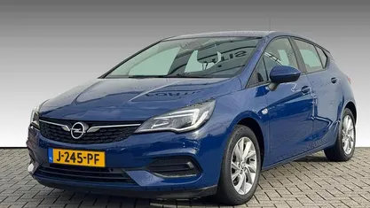 Blauw Occasion 2020 Opel Astra Edition Hatchback | € 13.895 (Eerlijke prijs)