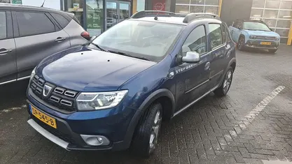 Blauw Occasion 2018 Dacia Sandero Stepway Hatchback | € 11.340 (Eerlijke prijs)