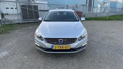 Gebruikt 2014 Volvo V60 Momentum Stationwagen | € 5.250 (Goede deal)