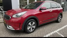 Rood Gebruikt 2017 Kia Niro SUV | € 16.800 (Eerlijke prijs)
