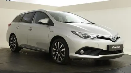 Grijs Occasion 2016 Toyota Auris Hybrid Stationwagen | € 13.899 (Eerlijke prijs)