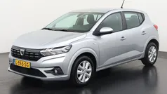 Grijs Gebruikt 2021 Dacia Sandero Essentiel Hatchback | € 12.690 (Eerlijke prijs)