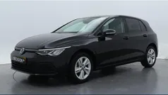 Zwart Gebruikt 2023 VW Golf VIII Life Hatchback | € 22.950 (Eerlijke prijs)