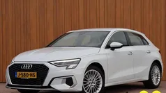 Wit Gebruikt 2020 Audi A3 Sportback Business Hatchback | € 24.940 (Eerlijke prijs)