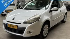 Wit Gebruikt 2010 Renault Clio II Collection Hatchback | € 1.999 (Eerlijke prijs)