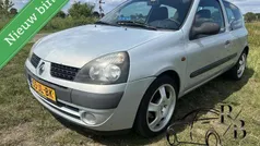 Gebruikt 2002 Renault Clio II Expression Hatchback | € 699 (Goede deal)