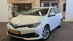 Wit Gebruikt 2016 Toyota Auris Touring Sports Limited Stationwagen | € 10.495 (Eerlijke prijs)