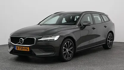 Occasion Volvo V60 Momentum 165 PK (121 kW) 2021 Grijs Stationwagen