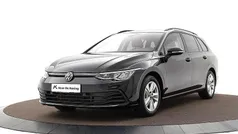 Zwart Gebruikt 2023 VW Golf VIII Life Stationwagen | € 25.440 (Eerlijke prijs)