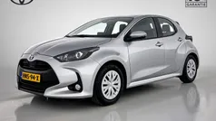 Grijs Gebruikt 2024 Toyota Yaris Hybrid Active Hatchback | € 22.945 (Eerlijke prijs)