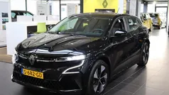 Zwart metallic Gebruikt 2023 Renault Megane E-Tech Evolution Hatchback | € 27.850 (Eerlijke prijs)