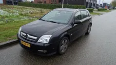 Zwart Gebruikt 2005 Opel Signum Elegance Hatchback | € 995 (Goede deal)