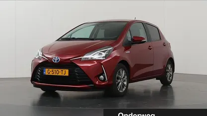 Rood Gebruikt 2019 Toyota Yaris Hybrid Hatchback | € 16.730 (Eerlijke prijs)