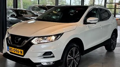Wit Gebruikt 2018 Nissan Qashqai N-Connecta SUV | € 17.495 (Eerlijke prijs)
