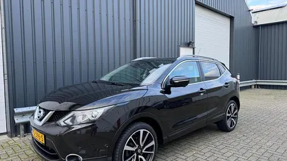 Zwart Occasion 2014 Nissan Qashqai Tekna SUV | € 10.250 (Eerlijke prijs)