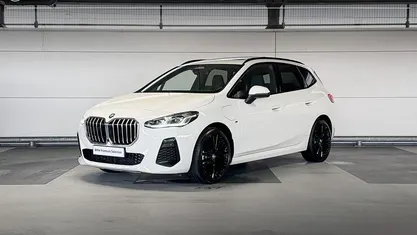 Wit Gebruikt 2024 BMW 225 Active Tourer Shadowline MPV | € 39.900 (Eerlijke prijs)