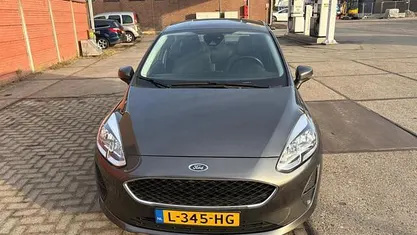 Grijs (metallic) Occasion 2018 Ford Fiesta Trend Hatchback | € 6.499 (Super prijs)