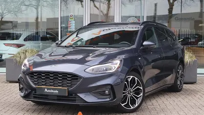 Blauw (metallic) Occasion 2021 Ford Focus ST-Line Stationwagen | € 17.400 (Eerlijke prijs)