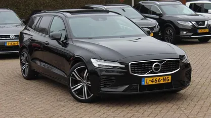 Occasion 2020 Volvo V60 R-Design Stationwagen | € 20.999 (Eerlijke prijs)
