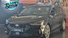 Zwart Gebruikt 2022 Ford Focus ST-Line Stationwagen | € 21.495 (Eerlijke prijs)