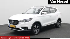 Wit Gebruikt 2020 MG ZS Luxury Sedan | € 15.495 (Eerlijke prijs)
