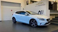 Wit Gebruikt 2020 Volvo V40 R-Design Stationwagen | € 20.828 (Eerlijke prijs)