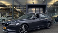 Grijs Gebruikt 2020 Volvo V90 Momentum Stationwagen | € 34.745 (Super prijs)