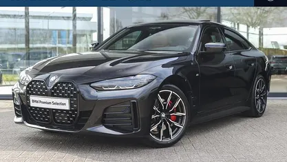 Zwart (metallic) Gebruikt 2022 BMW 430 Executive Coupé | € 43.950 (Goede deal)