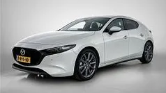 Wit Gebruikt 2024 Mazda 3 Exclusive-Line Hatchback | € 28.445 (Eerlijke prijs)