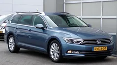 Blauw Gebruikt 2016 VW Passat Stationwagen | € 13.450 (Eerlijke prijs)
