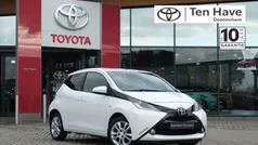 Wit Gebruikt 2018 Toyota Aygo Hatchback | € 8.400 (Eerlijke prijs)