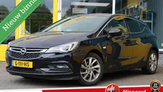 Blauw Gebruikt 2019 Opel Astra Innovation Hatchback | € 12.400 (Eerlijke prijs)