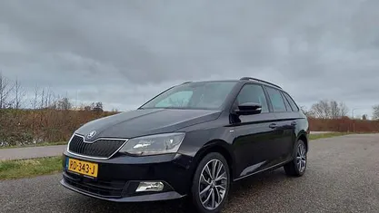 Zwart (metallic) Gebruikt 2017 Skoda Fabia Drive Stationwagen | € 7.250 (Eerlijke prijs)