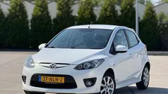 Wit Gebruikt 2010 Mazda 2 Hatchback | € 4.995 (Eerlijke prijs)