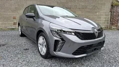 Gebruikt 2024 Renault Clio V Hatchback | € 17.850 (Eerlijke prijs)