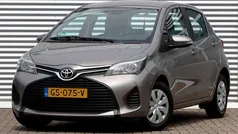 Bruin Gebruikt 2015 Toyota Yaris Hatchback | € 10.995 (Eerlijke prijs)