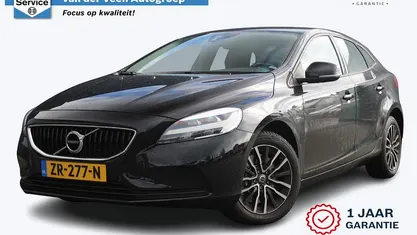 Zwart Occasion 2019 Volvo V40 Stationwagen | € 15.880 (Eerlijke prijs)