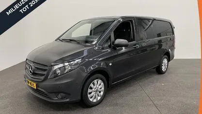 Zwart Occasion 2021 Mercedes Vito Van | € 26.890 (Goede deal)