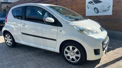 Wit Gebruikt 2010 Peugeot 107 Hatchback | € 2.475 (Eerlijke prijs)
