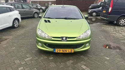 Groen Gebruikt 2004 Peugeot 206 CC Cabriolet | € 1.250 (Goede deal)