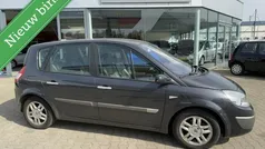 Grijs, metallic lak Gebruikt 2005 Renault Scénic II Luxe MPV | € 2.499 (Eerlijke prijs)