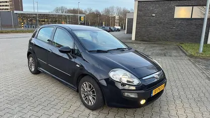Occasion 2011 Fiat Punto Evo Dynamic Hatchback | € 1.950 (Eerlijke prijs)